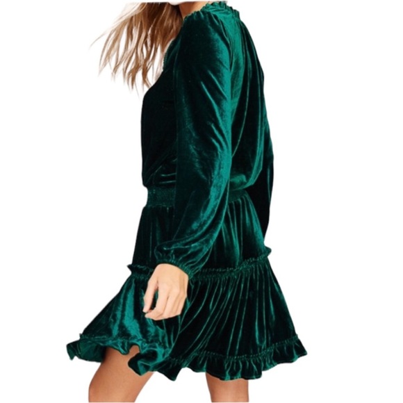 Listicle Emerald Green Velvet Dress - Picture 12 of 12